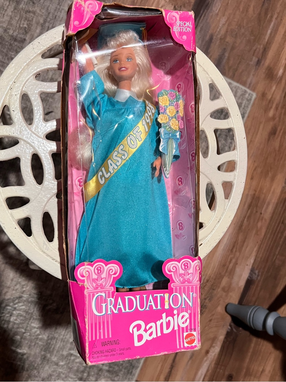Barbie 1998 Graduation Doll Vintage unopened in original box
